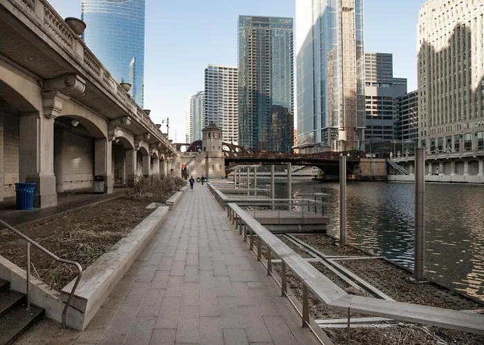 Apartment Loop 1br W Gym Roofdeck Nr Financial District Chi-192